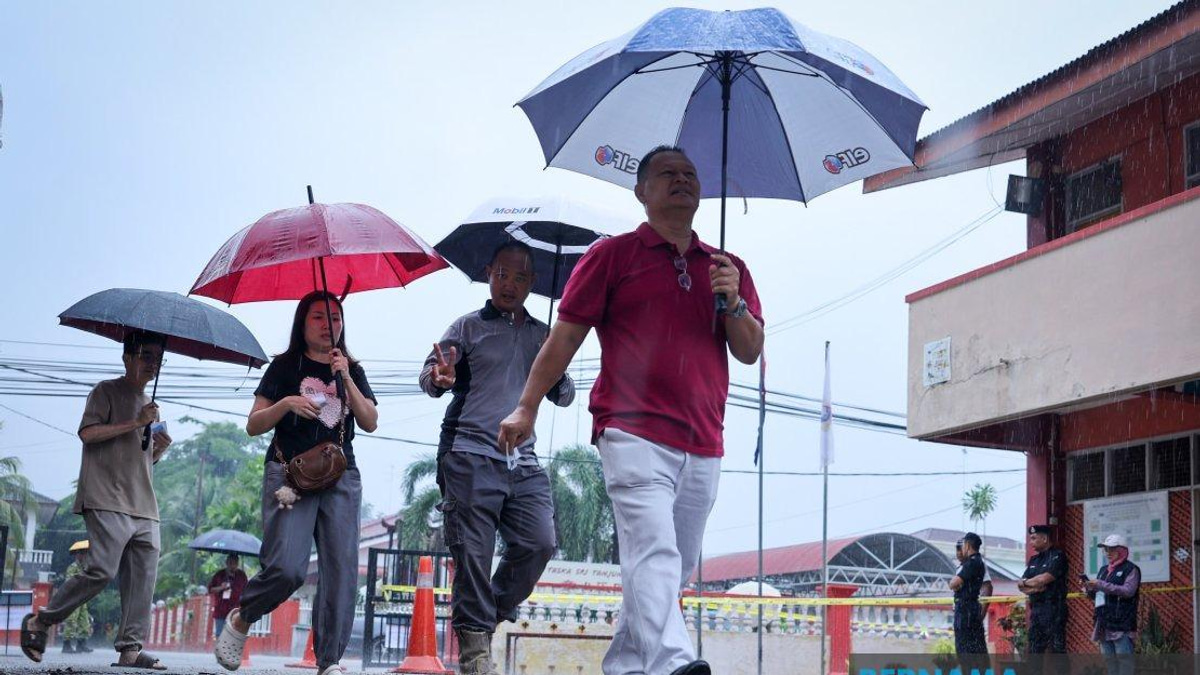 Johor State Election Proceeds Amid Mixed Weather, Heavy Downpours in Muar