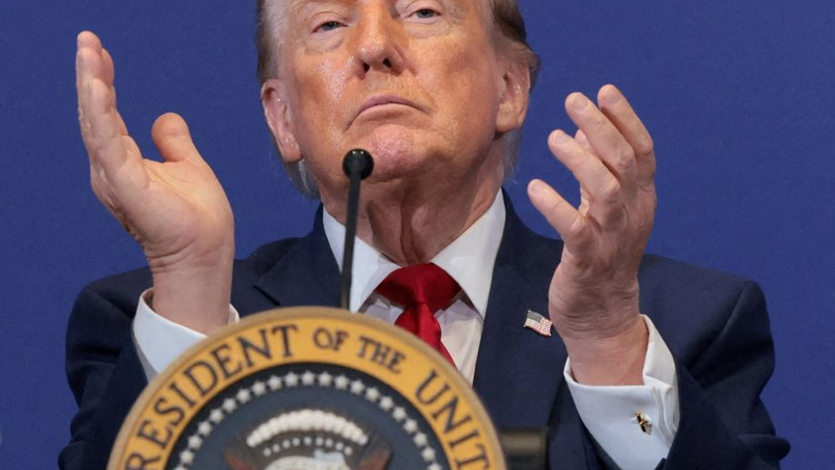 US tightens visa rules for foreign students and journalists, targeting Chinese media workers