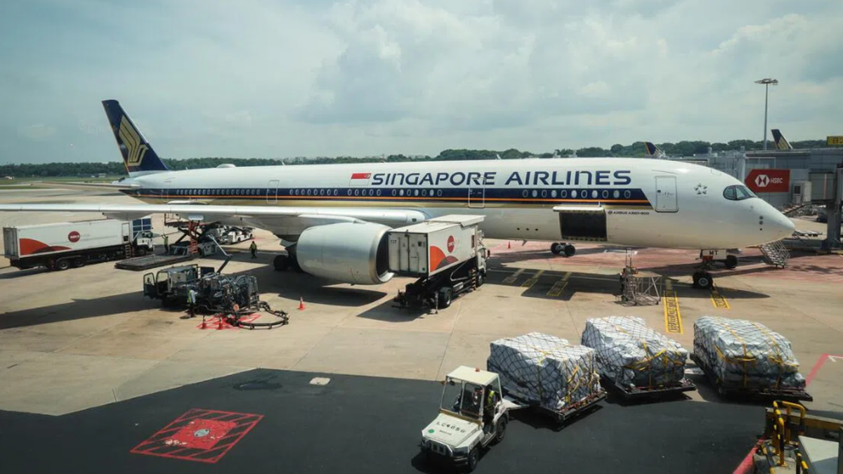 Singapore Airlines Flight to New York Forced to Return Shortly After Departure Due to Technical Fault
