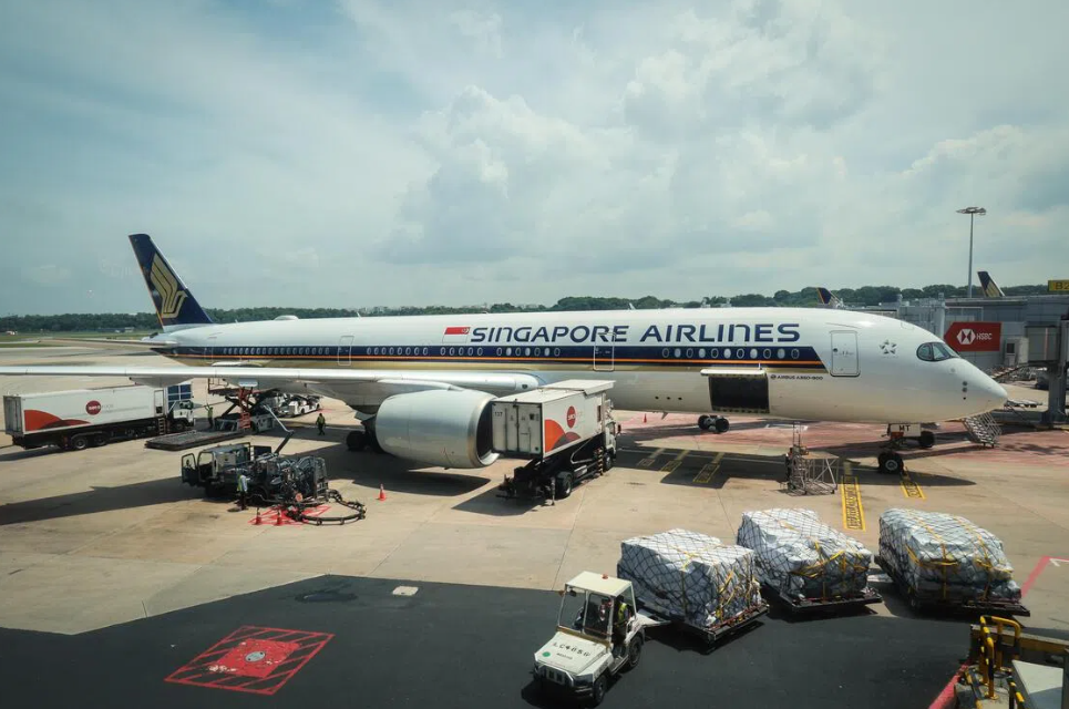 Singapore Airlines Flight to New York Forced to Return Shortly After Departure Due to Technical Fault