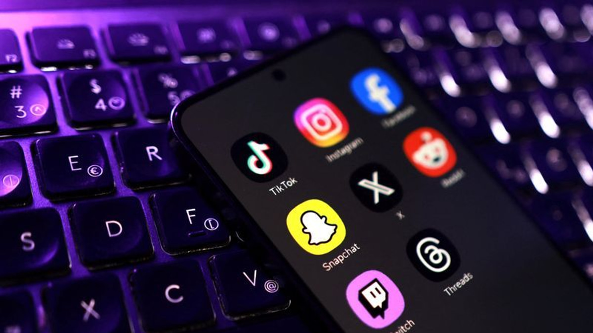 UK Study Shows Social Media Limits Boost Teen Sleep and Focus, But Enforcement Proves Tricky