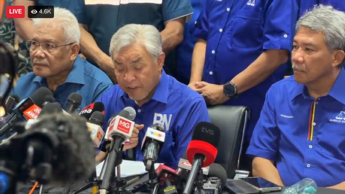 Barisan Nasional Claims Negeri Sembilan Victory, Eyes Melaka in Succession of State Poll Wins