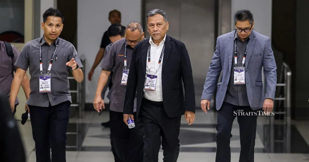 Malaysia's Election Commission to Probe Voters Posting Ballot Photos Online