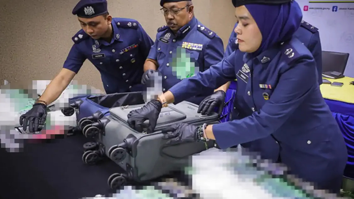Two men arrested at Kuching airport with drugs worth RM1.32 million