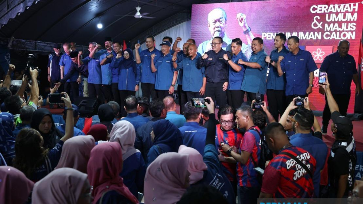 Muhyiddin Unveils Bersatu's 16 Candidates for Johor State Election
