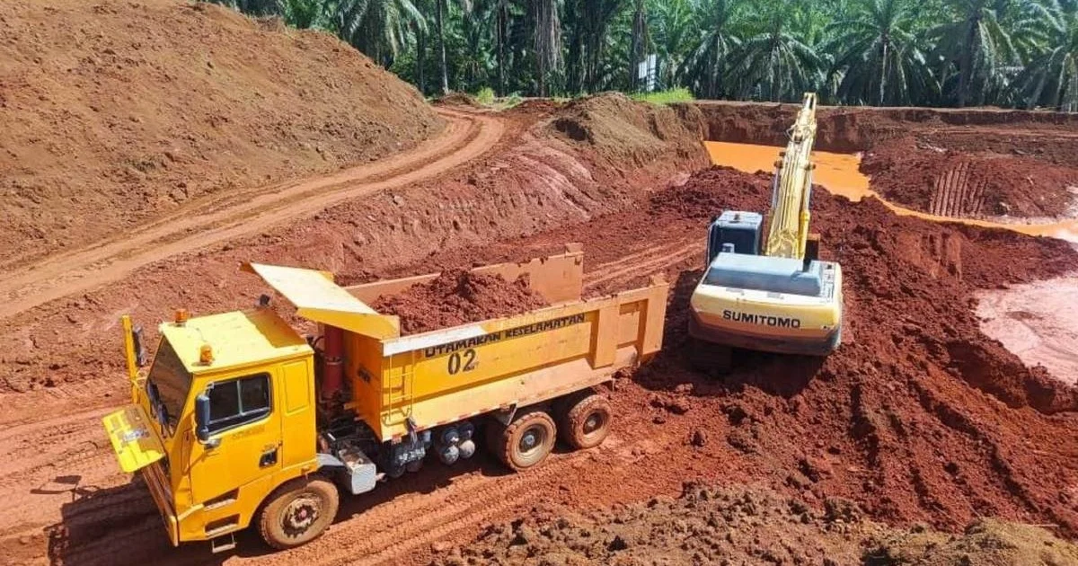 Nine held in crackdown on illegal bauxite mining in Kuantan; RM3.8 million in assets seized