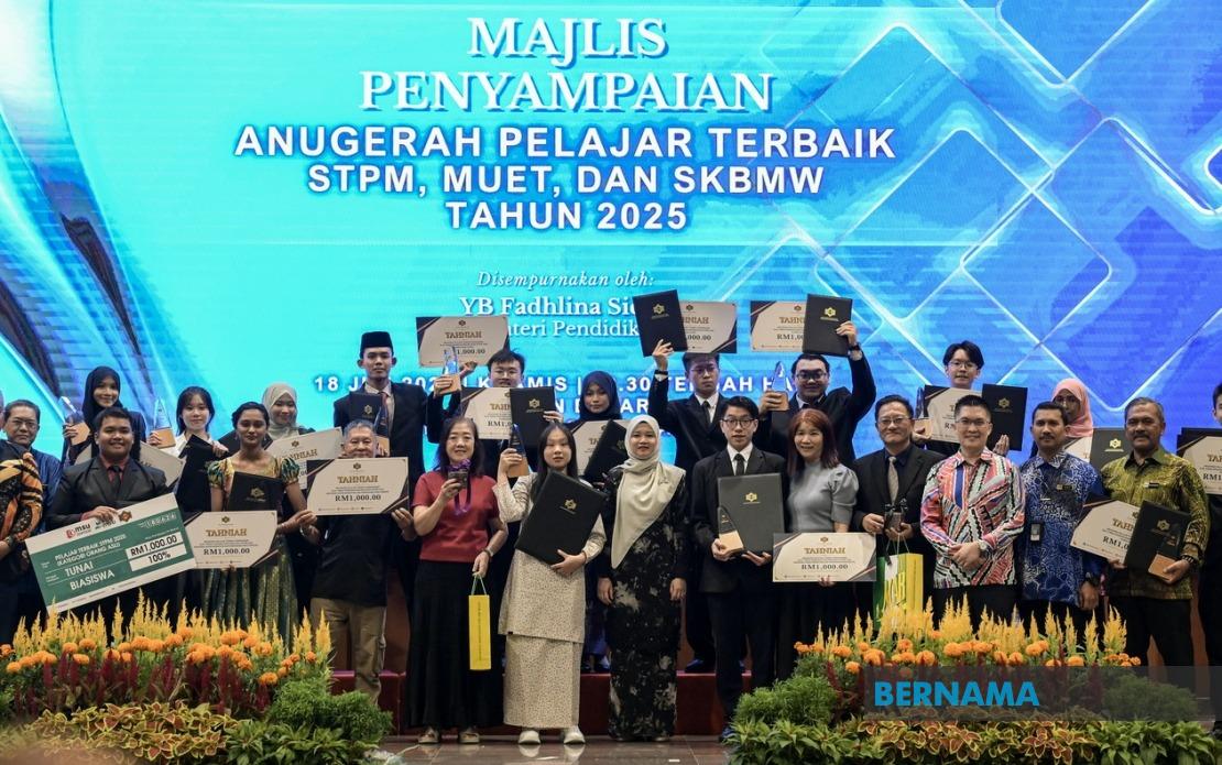 Eighteen Top STPM Graduates to Benefit from New Public University Scholarship Initiative