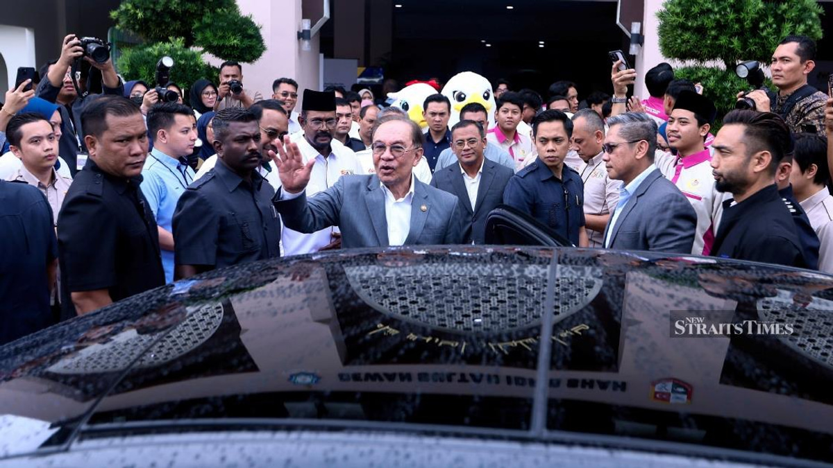 Government cannot slash fuel costs without risking economic stability, Anwar says