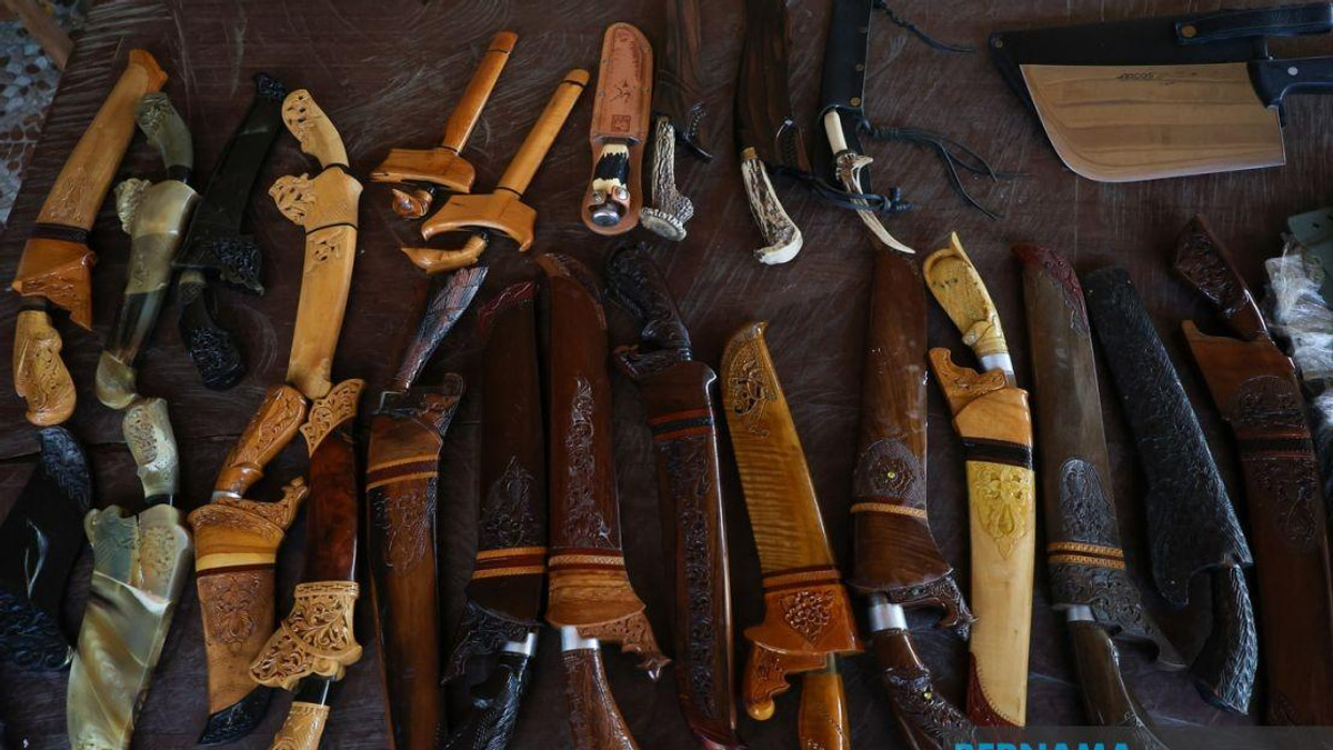 Custodian of Steel: How One Kelantan Collector Preserves a Dying Blacksmithing Legacy
