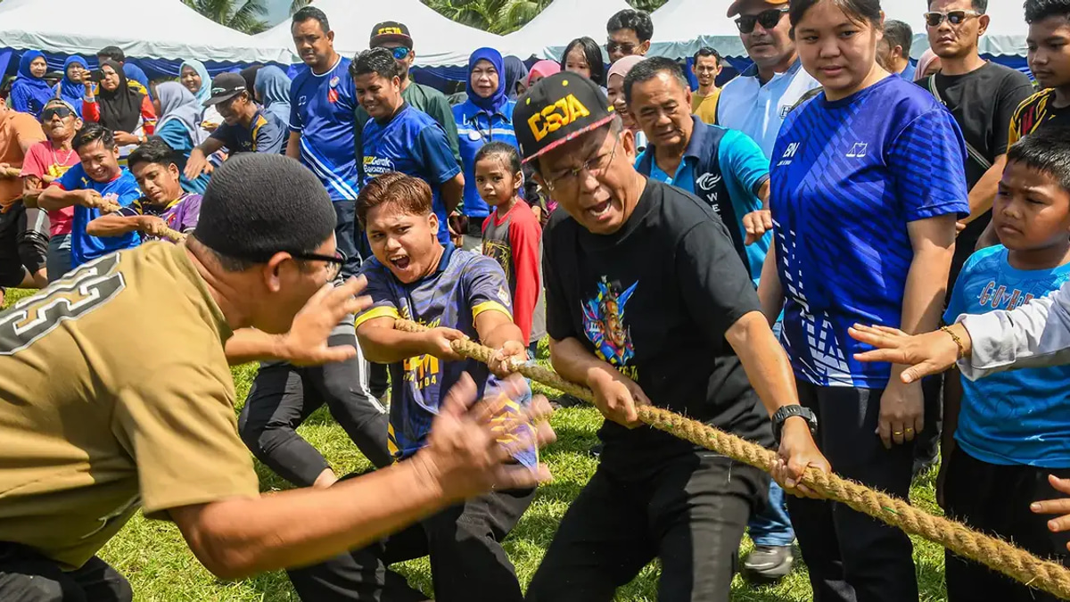 PN Offers Negeri Sembilan Menteri Besar Post to BN in Pre-Election Power-Sharing Deal