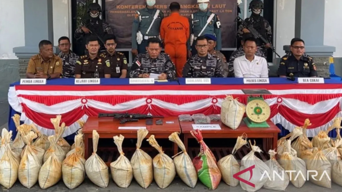 Indonesia Seizes 75.7 Tonnes of Illegal Tin Sand Bound for Malaysia