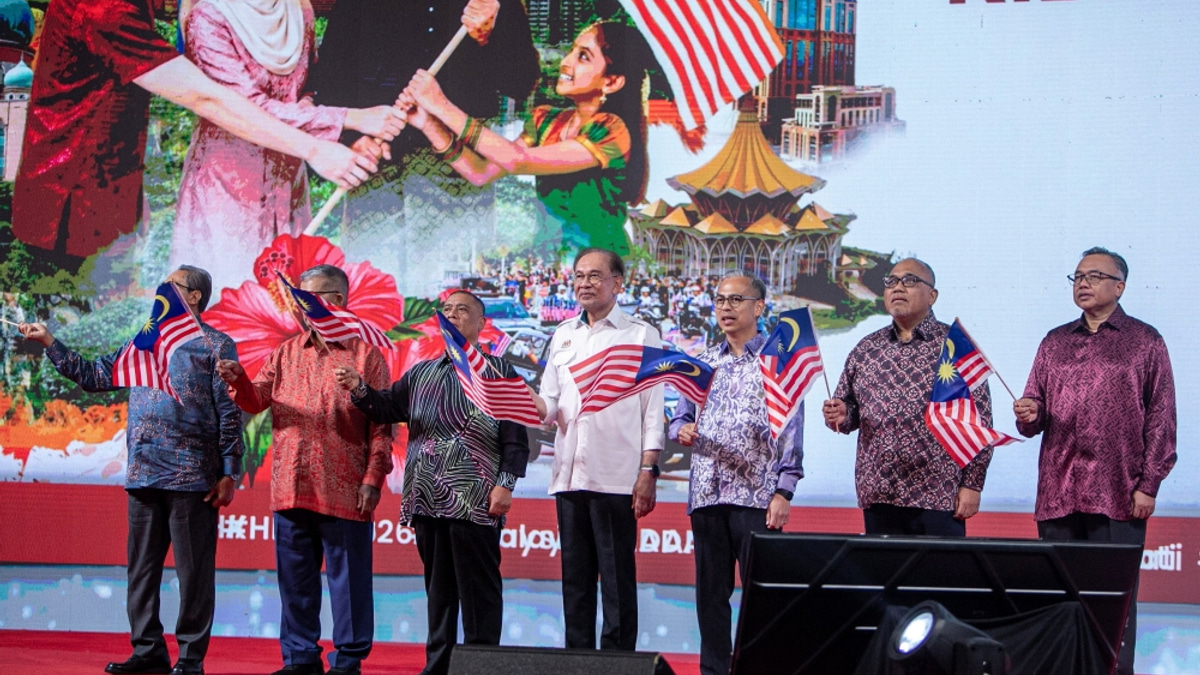 Anwar calls on Malaysian youth to cherish independence legacy as nation marks historic milestone