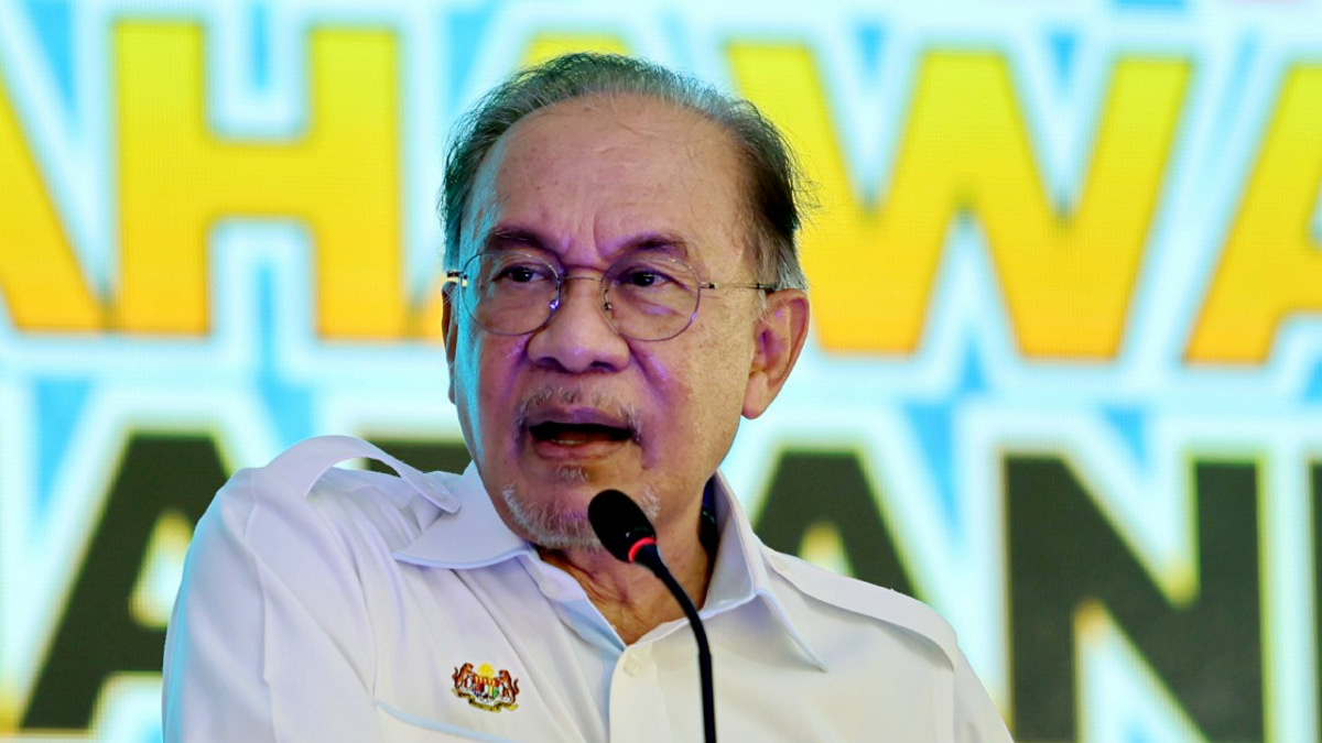 As Negri Sembilan Campaign Draws to Close, Anwar Uses TikTok for Final Election Push