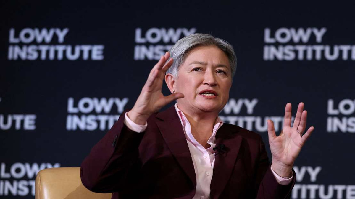 Australia's Foreign Minister Warns Against Monocultural Push As One Nation Support Surges