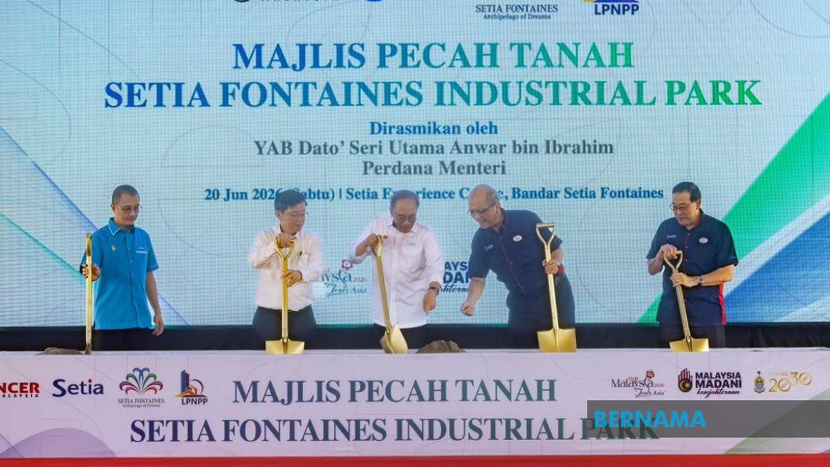 Development Must Benefit All Income Groups, Anwar Stresses at Industrial Park Launch