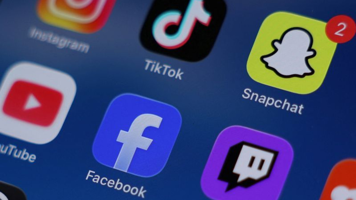 Most Americans Back Tighter Social Media Oversight, Poll Shows