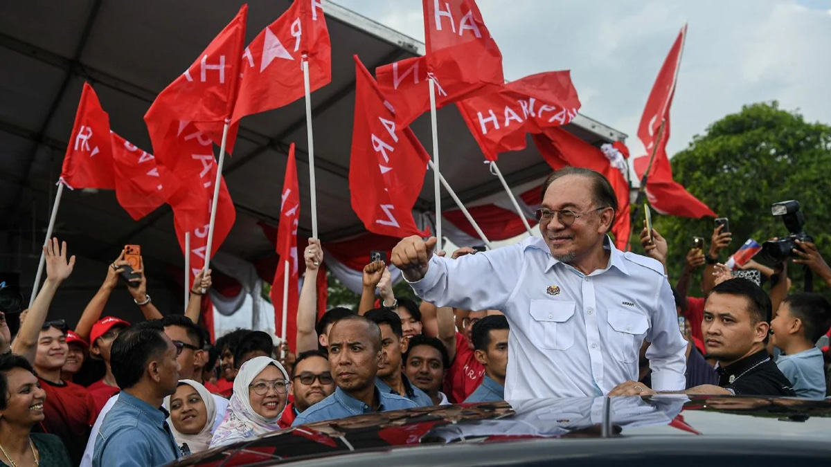 Anwar urges rivals to respect election outcomes instead of targeting DAP