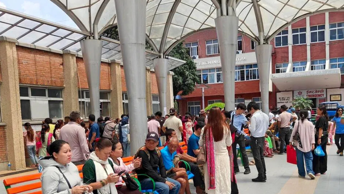 Nepal Flood Death Toll Rises as Families Search Through Kathmandu Hospitals for Missing Loved Ones