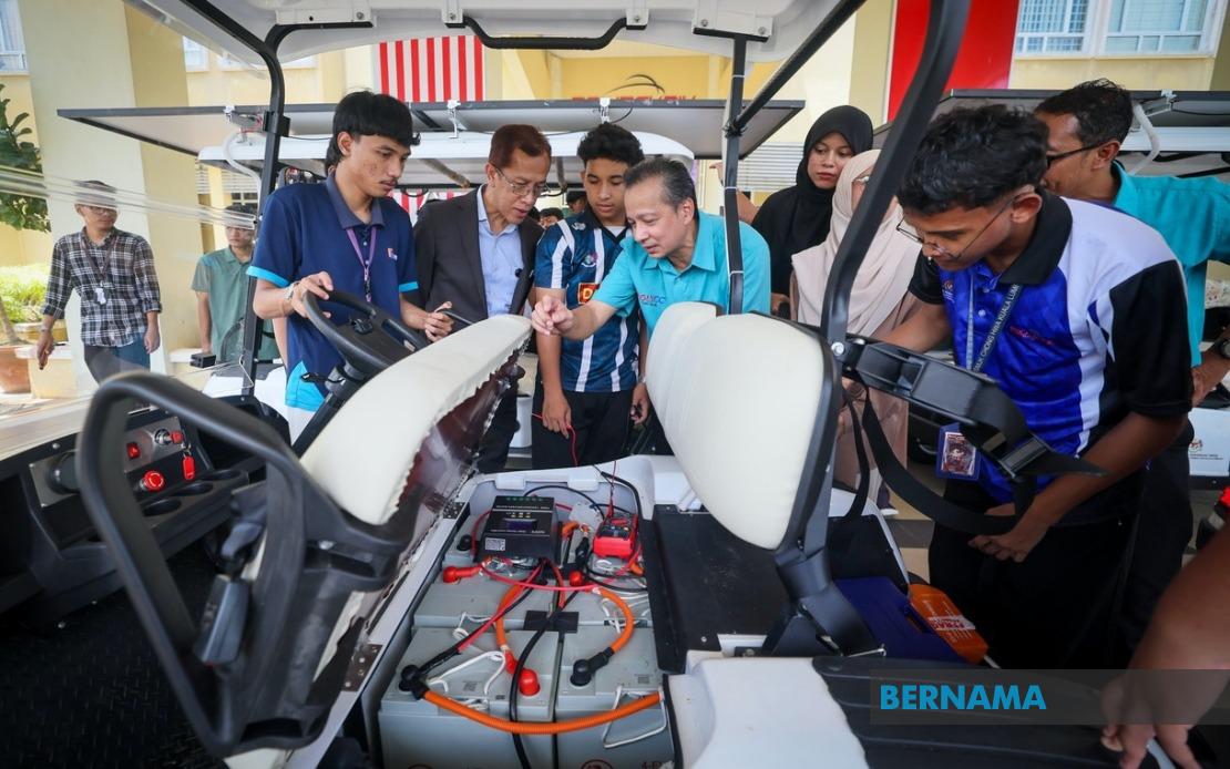 Kelantan Polytechnic Pioneers Solar-Powered Buggy Cars in Renewable Energy Drive
