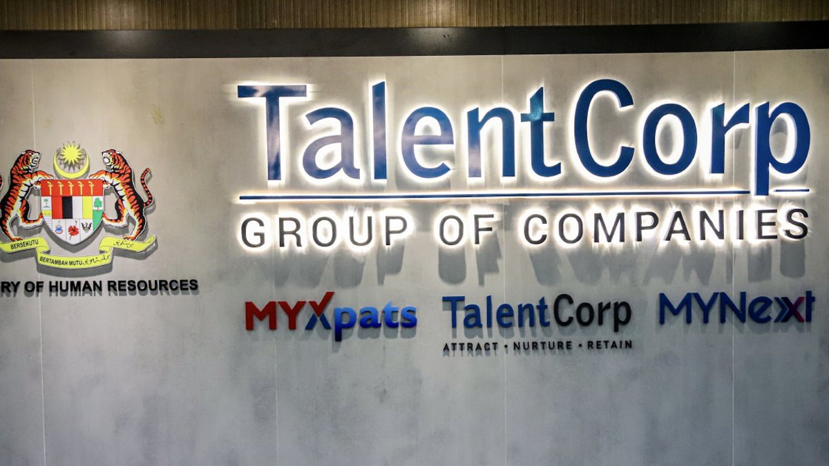 Anwar Orders Review of TalentCorp's Doctor Return Application Process