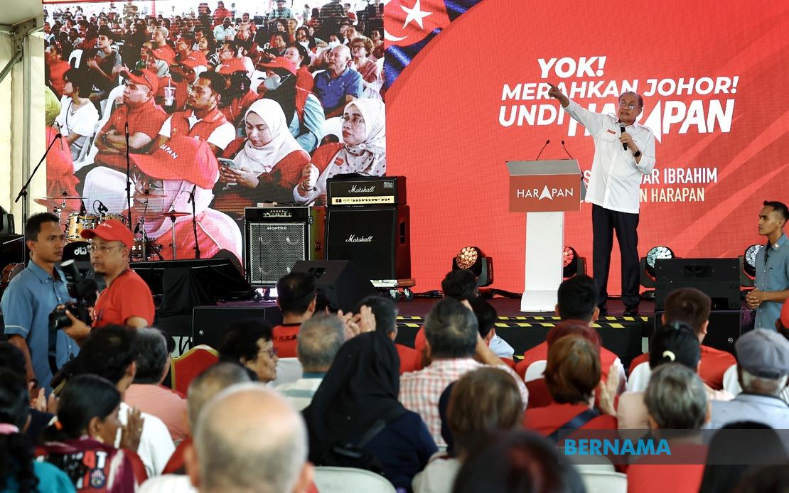 Anwar Urges Johor Election Rivals to Move Past Najib Release Debate