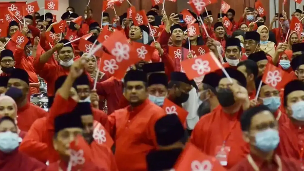 Bersatu's Coalition Role Becomes Untenable, Claims PAS Treasurer