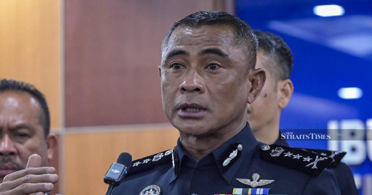 Five Chinese nationals arrested in crackdown on organized housebreaking network
