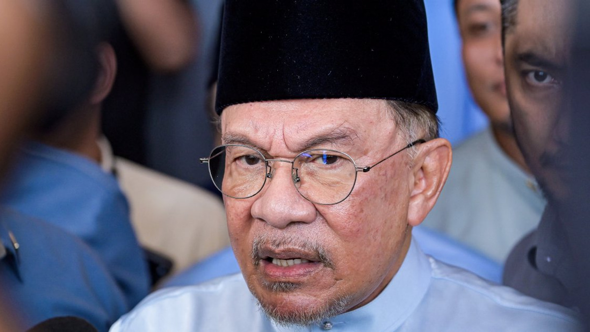 Anwar Refutes Reports of Onn Hafiz Exclusion from Felda Event